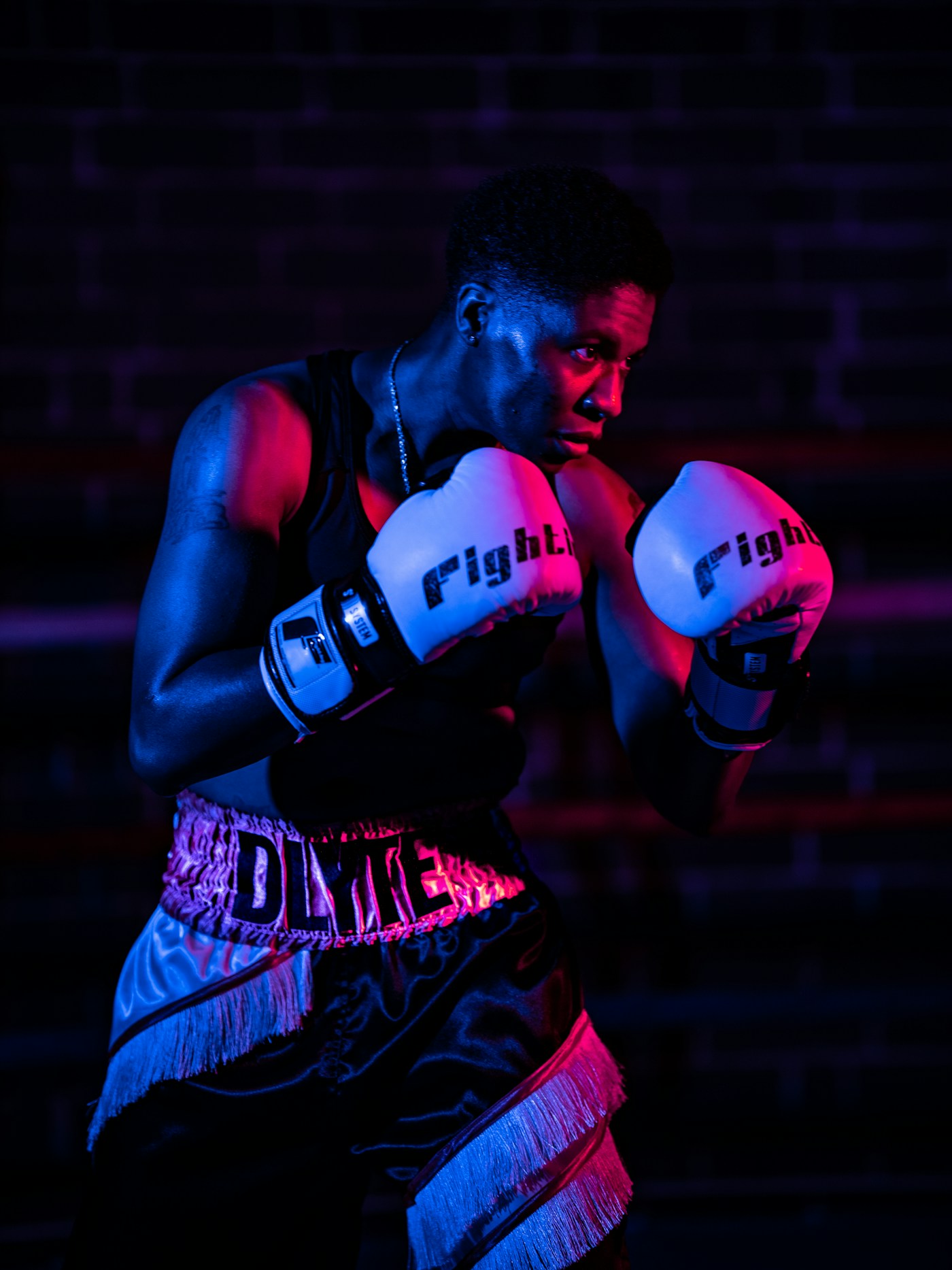 Lucas Dupont, demo athlete, on guard